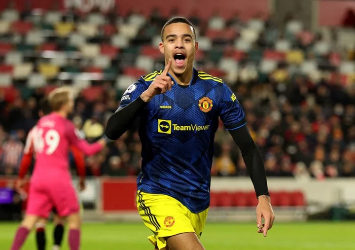 Soccer-Manchester United's Greenwood joins Getafe on loan