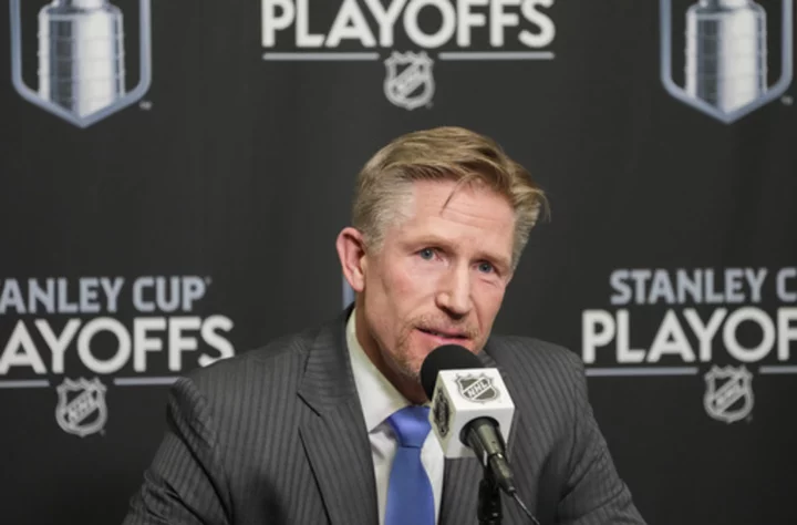 Kraken sign coach Dave Hakstol to contract extension through 2025-26 season