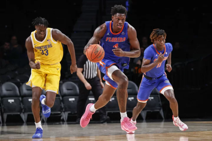 Clayton scores 28 and Florida gradually distances itself from Pitt for 86-71 win