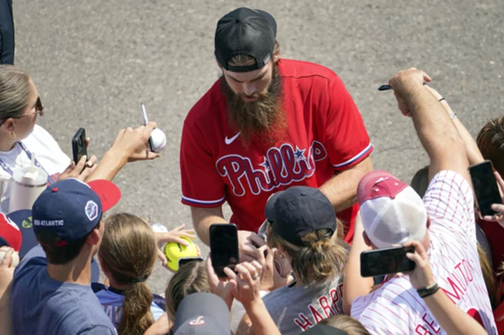 Nationals and Phillies are kids for a day, mingling among Little Leaguers