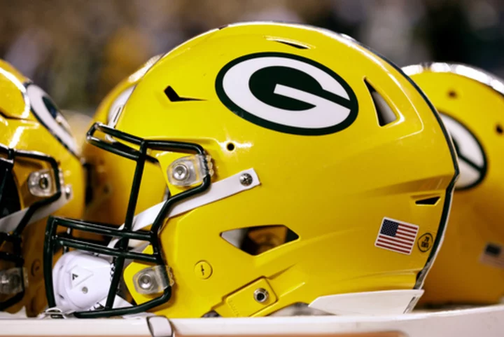 John Gordon, artist who helped design Packers' distinctive 'G' team logo, dies at age 83