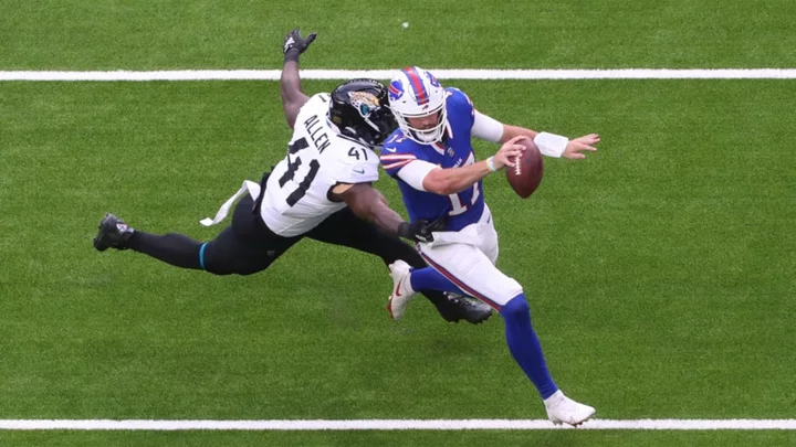 Bills Comeback Comes Up Short Despite Horrible Roughing the Passer Penalty on Jags' Josh Allen