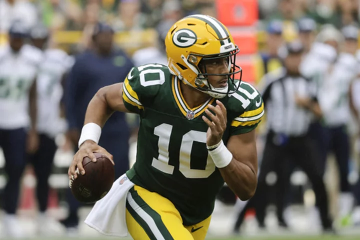 Love connects with Watson on TD pass as Packers close preseason with 19-15 victory over Seahawks