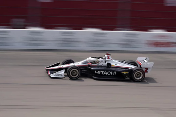 Newgarden completes IndyCar Series weekend sweep at Iowa Speedway