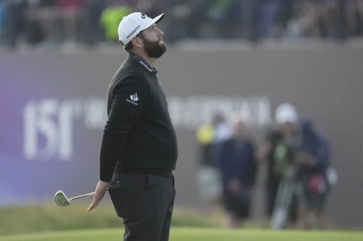 Par-5 18th causes havoc at British Open as Fowler and Thomas run up card-wrecking scores