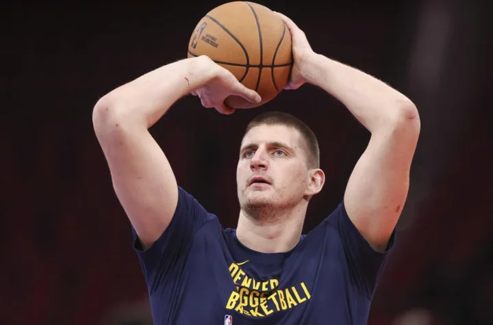 Is Nikola Jokic playing tonight? Latest injury update for Nuggets vs. Rockets