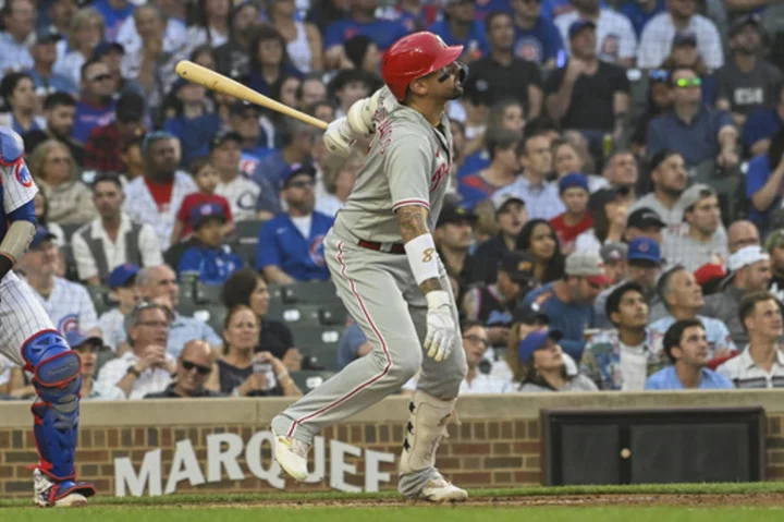 Castellanos homers, Sosa and Harrison go deep as Phillies beat Cubs 8-5