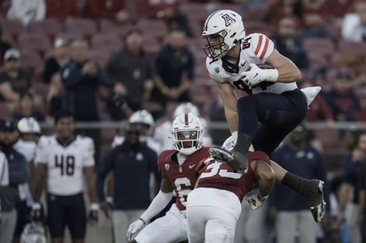 Arizona holds off Stanford 21-20 to snap 6-game losing streak against Cardinal