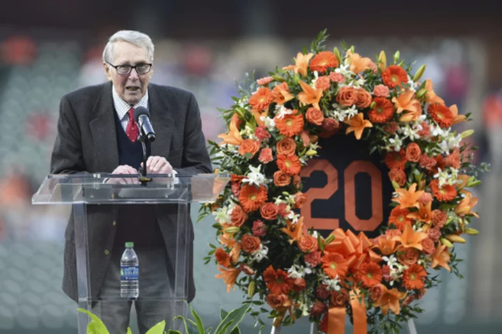 Brooks Robinson, Orioles third baseman with 16 Gold Gloves, has died. He was 86