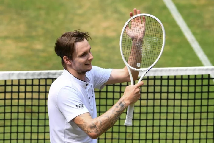 Bublik beats Zverev to reach Halle final