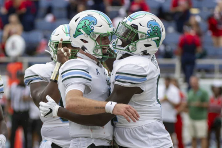 Michael Pratt throws for 3 touchdowns to lead No. 17 Tulane past Florida Atlantic 24-8