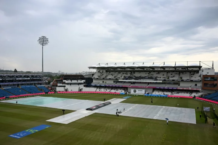 Rain delays third day of third Ashes Test