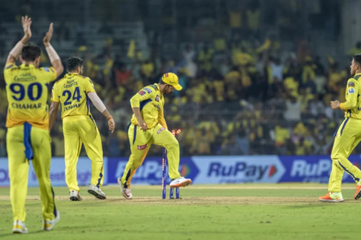 Chennai capitalizes on slow pitch to beat Delhi by 27 runs