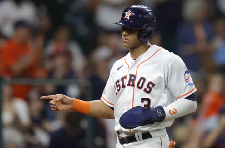 Ump Show: Ghost of Cowboy Joe West picks a fight with Jeremy Peña over strike call