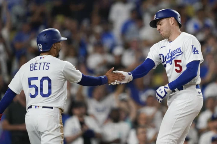 Freeman and Heyward homer, Dodgers beat Diamondbacks 7-0 for 3-game sweep