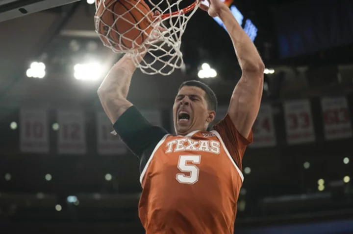 No. 15 Texas forward Kadin Shedrick held out vs fifth-ranked UConn as a precaution