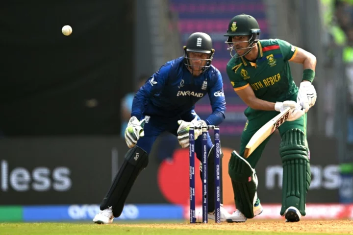 Hendricks marks South Africa return with fifty against England