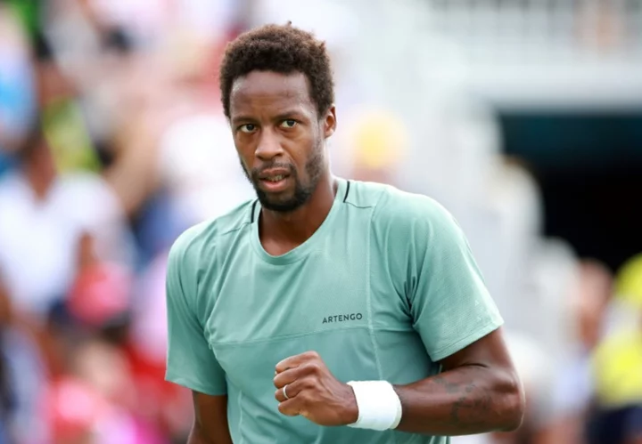 Monfils stuns Tsitsipas in Toronto, Medvedev advances