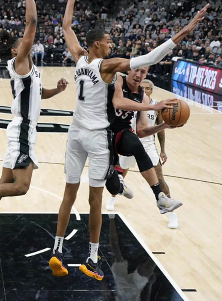 Wembanyama scores 23 in Spurs' 120-104 victory over Heat