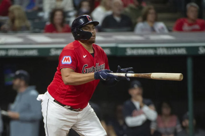 Kwan drives in the go-ahead run in the 8th as the Guardians rally for a 2-1 win over the Rangers