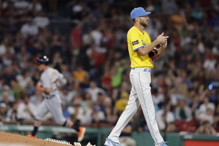 Chris Sale retires 1st 14 batters in return from injury, Red Sox beat Tigers 5-2