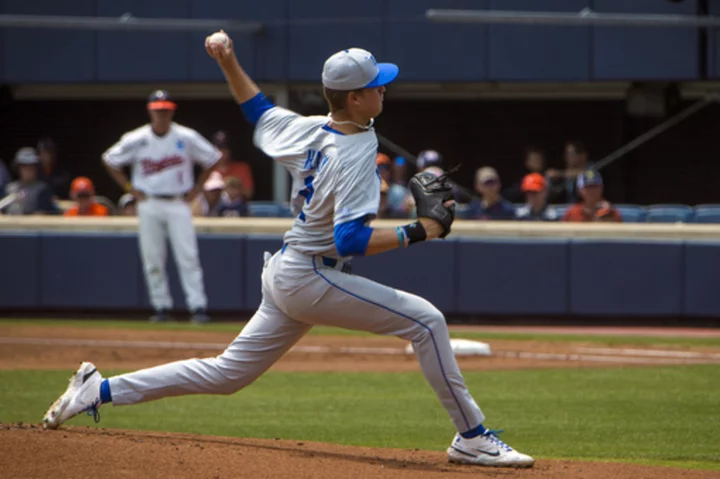 Storm caps eighth-inning rally, Duke beats Virginia 5-4 in super regional opener