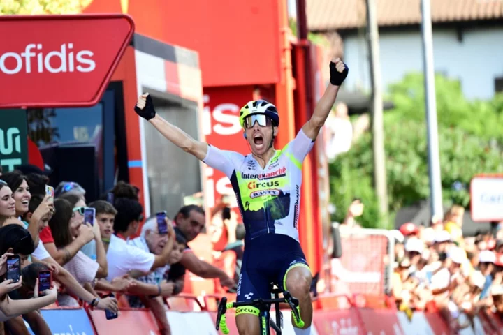 Costa wins Vuelta stage 15 as Kuss keeps red jersey