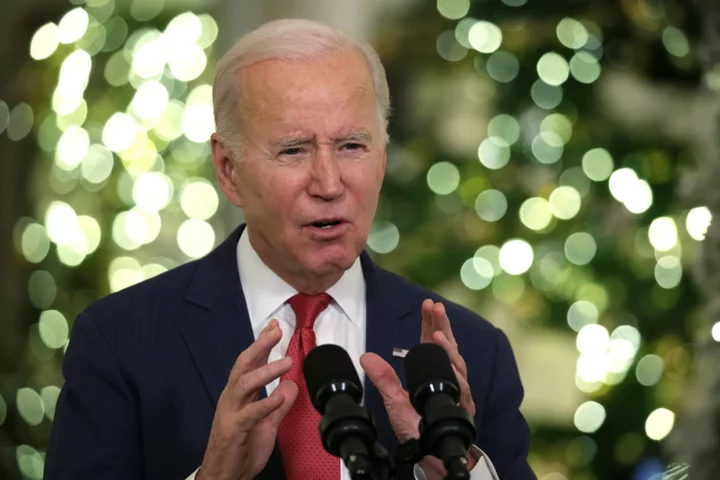 Biden Heads to Strike. Can He Square Both Low Inflation and Strong Unions?