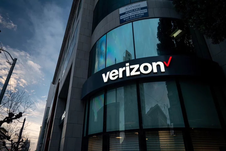 Verizon Starts Testing of Potential Lead Contamination Sites