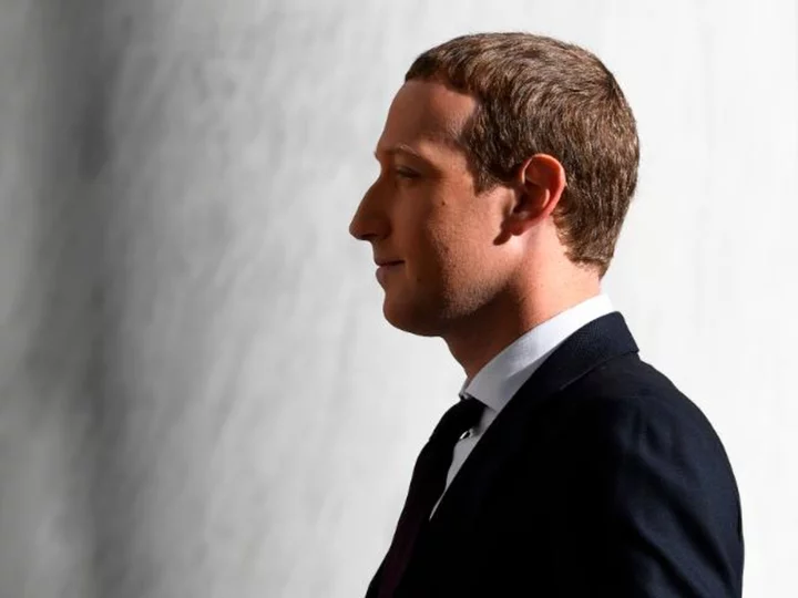 Analysis: With Twitter in chaos, Mark Zuckerberg looks to pounce