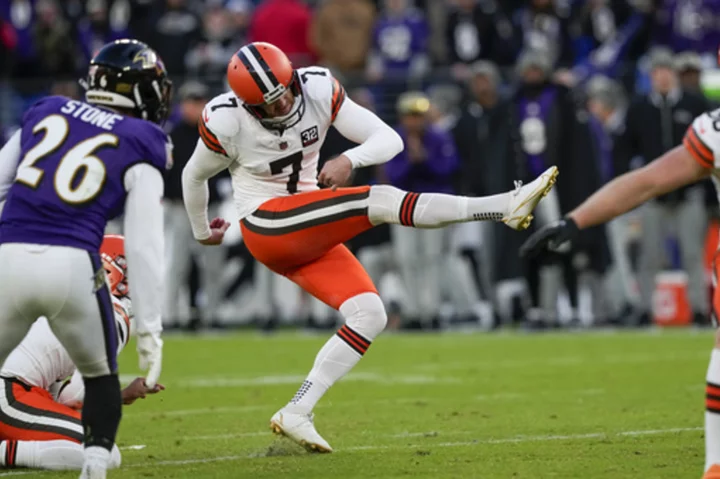 Watson rallies Browns from 14 down in 4th to 33-31 win over Ravens, tightening AFC North