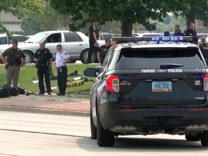 1 police officer is killed, 2 others injured in Fargo shooting