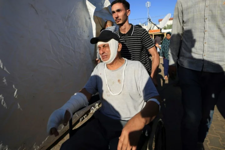 Hundreds flee as Israel orders Gaza's main hospital evacuated