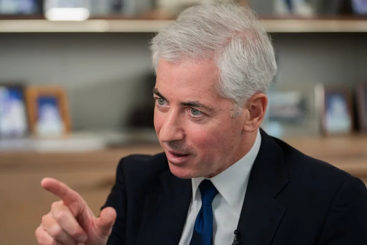 Bill Ackman Bets Fed Will Cut Interest Rates as Soon as First Quarter