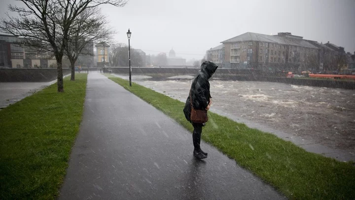 Storm Debi: Severe wind and rain weather warnings for NI and ROI